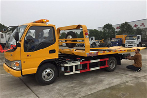 丰镇哪里有拖车服务